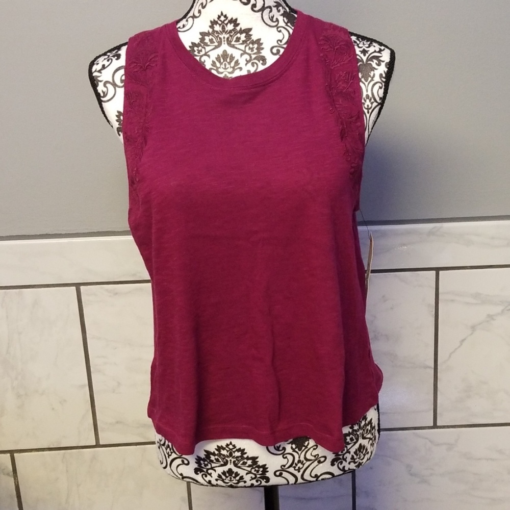 Billabong top. NWT